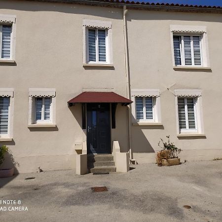 Chambre Meublee A Louer Pouzauges Exterior foto