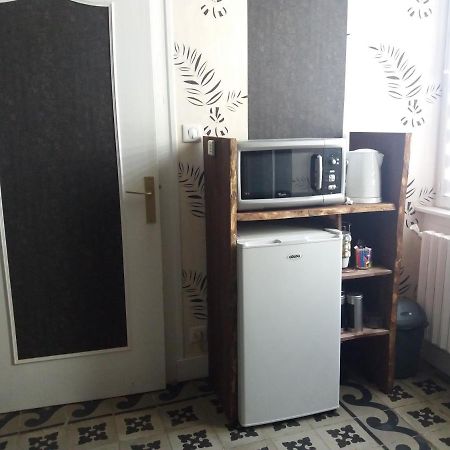 Chambre Meublee A Louer Pouzauges Exterior foto